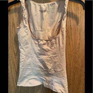 Shaping tank to wear with your bra